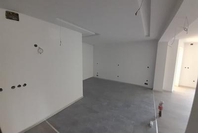 Casă individuală cu 6 camere cu Teren 257 Mp în Independenței - 11