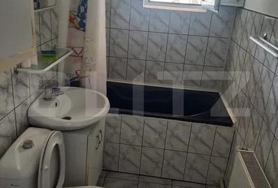 Apartament cu 3 camere decomandat în Bartolomeu