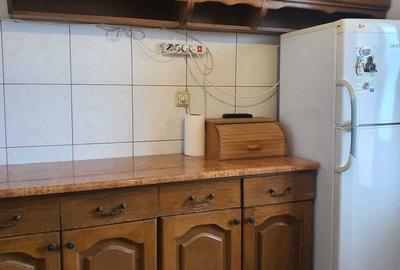 Apartament cu 3 camere decomandat în E3