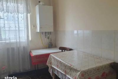 Apartament cu 2 camere semidecomandat în Brazda lui Novac