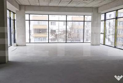 Spațiu comercial, de 150 mp, în Central - 1