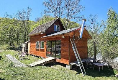 Casă cu 1 camere cu Teren 19000 Mp în Groș