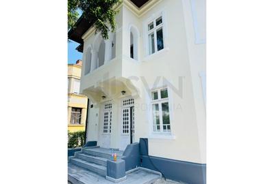 Casă individuală cu 7 camere cu Canalizare în Capitale - 8