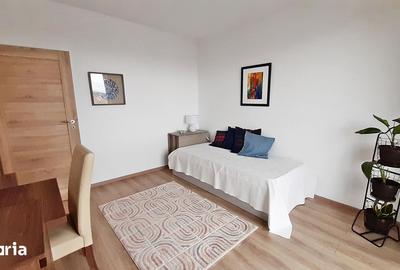 Apartament cu 5 camere decomandat, mobilat în Tractorul - 18
