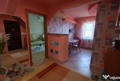 Apartament cu 3 camere decomandat în Nufărul