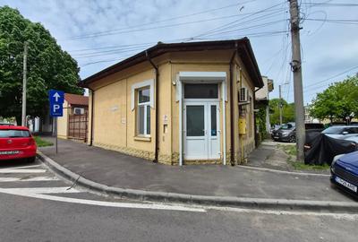 Casă individuală cu 5 camere cu Canalizare în Capitol - 1