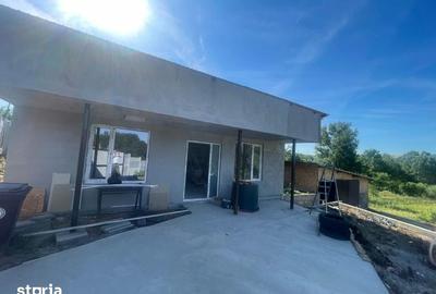 Casă cu 3 camere cu Teren 1500 Mp în Bobicești - 2