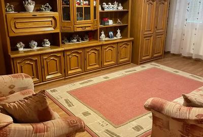 Apartament cu 3 camere decomandat în Rogerius