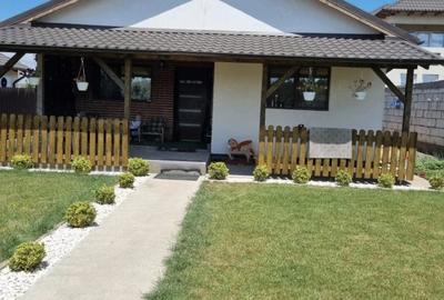 Casă cu Teren 300 Mp în Costi