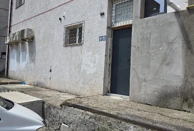 Spațiu comercial, de 98 mp, în Poarta 6 - 2