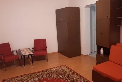 Apartament cu 2 camere semidecomandat în Tătărași