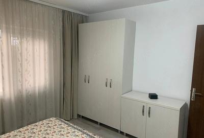 Apartament cu 2 camere decomandat în Trocadero