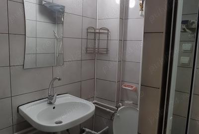 Garsonieră decomandată în Central - 2