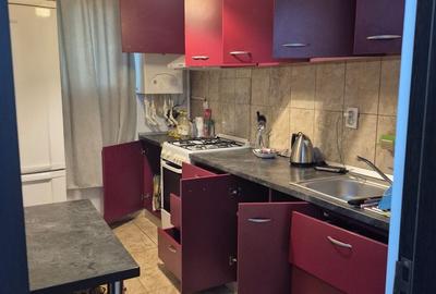 Apartament cu 2 camere decomandat în Berceni