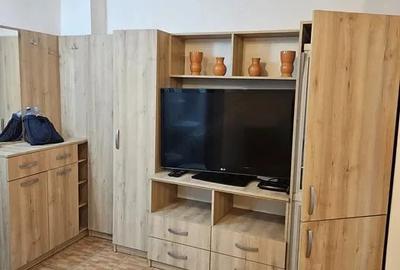 Apartament cu 2 camere semidecomandat în Timpuri Noi