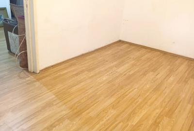 Apartament cu 2 camere semidecomandat în Km 4 - 2