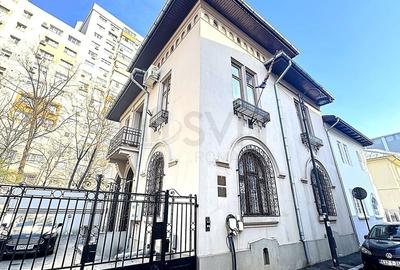 Casă individuală cu 9 camere cu Teren 197 Mp în Capitale - 1