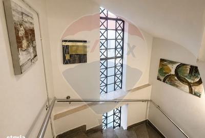 Apartament cu 3 camere semidecomandat în Doamna Ghica
