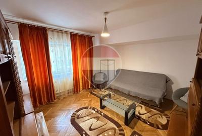 Apartament cu 3 camere decomandat, mobilat în Central