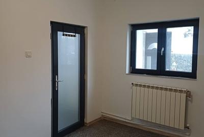 Spațiu comercial, de 40 mp, în Central