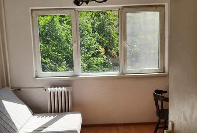 Garsonieră decomandată în Complex Studențesc