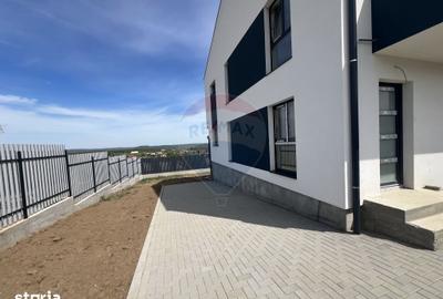 Casă cu 4 camere cu Teren 300 Mp în Central