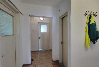 Apartament cu 4 camere decomandat în Central - 2