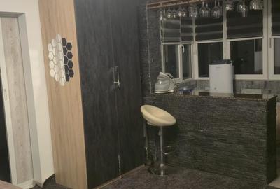Apartament cu 2 camere semidecomandat, mobilat în Km 4-5