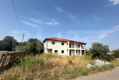 Casă individuală cu 5 camere cu Teren 1500 Mp în Exterior Sud