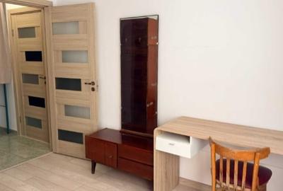 Apartament cu 2 camere semidecomandat, mobilat în Tătărași