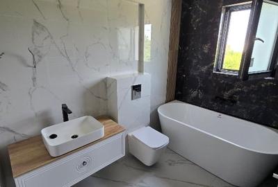Duplex cu 5 camere cu Canalizare în Corbeanca - 9