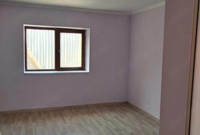 Casă cu Teren 200 Mp în Central