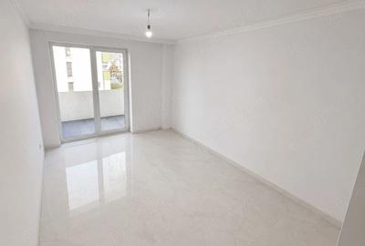 Apartament cu 3 camere decomandat în Iris