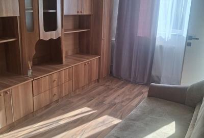 Garsonieră decomandată în Rogerius