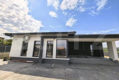 Casă cu 4 camere cu Teren 400 Mp în Central
