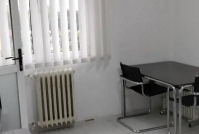 Garsonieră decomandată, mobilată în Titan