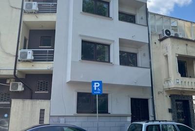 Apartament cu 3 camere semidecomandat în Dacia - 1