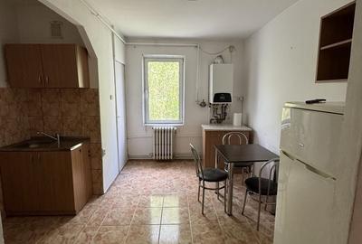 Apartament cu 2 camere decomandat în Central - 2