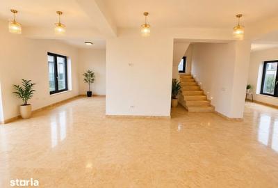 Casă cu 4 camere cu Teren 372 Mp în Agigea