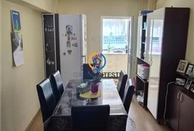 Apartament cu 3 camere decomandat în Prundu