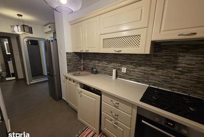 Apartament cu 2 camere decomandat în Titan