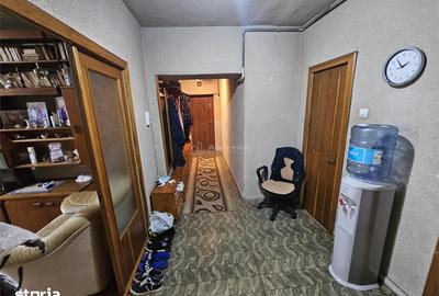Apartament cu 3 camere decomandat în Ultracentral