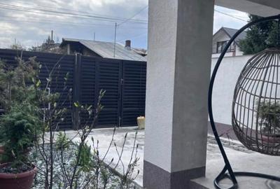 Casă individuală cu 3 camere cu Teren 130 Mp în Republicii