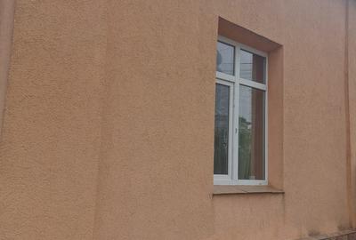 Casă individuală cu 2 camere cu Teren 482 Mp în Central - 1