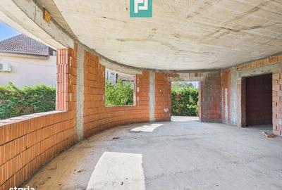 Casă cu 4 camere decomandat în Zimandu Nou