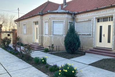 Casă cu 4 camere în Șimand