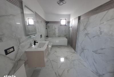 Casă cu 4 camere cu Teren 380 Mp în Hemeiuș