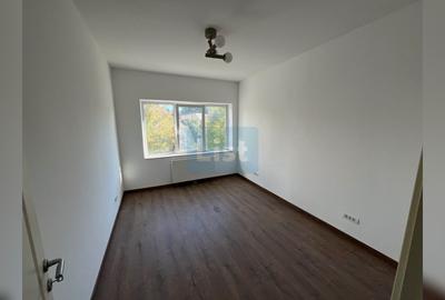 Apartament cu 3 camere decomandat în Semicentral - 4