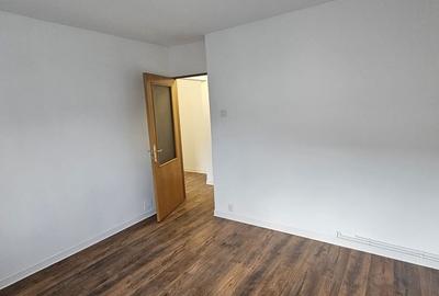 Apartament cu 3 camere decomandat în Nicolina - 8