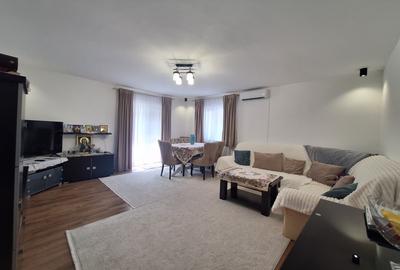 Apartament cu 3 camere decomandat, mobilat în Florești